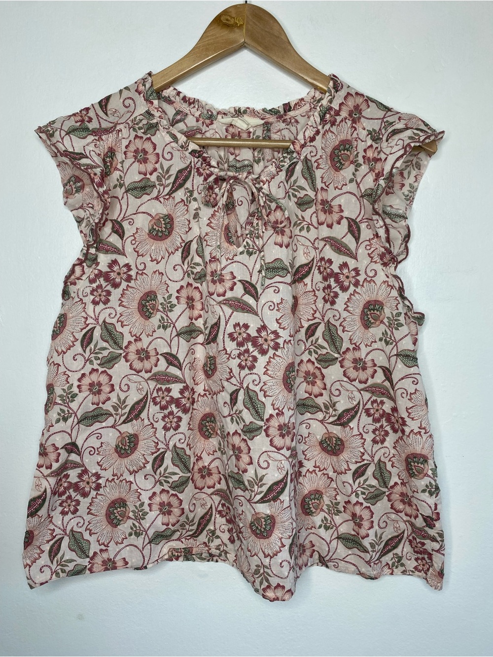 Lucky Brand floral cap sleeve Top Size XL dotted fabric Feminine Cottagecore